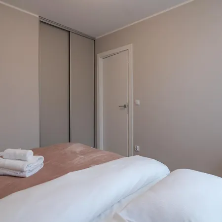 Chopina Glamour By Bookinghost Apartman *