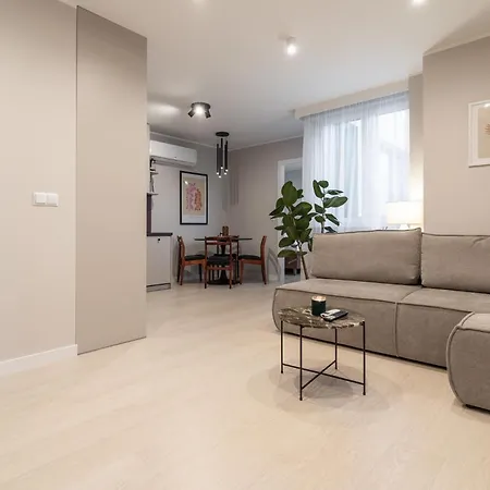 Chopina Glamour By Bookinghost Apartman *