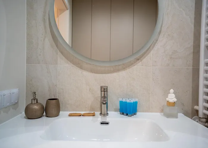 Chopina Glamour By Bookinghost Apartman *